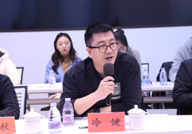AI与游戏产业的深度融九游娱乐合 ——文化产业产学研对接活动成功举办(图4)