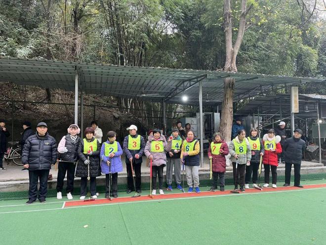 九游娱乐【赛事采风】四川省中江县举办“庆元旦迎新春”门球赛(图2)
