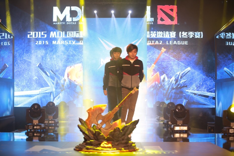 暴雪回归半年 九游娱乐网易游戏赚到了 魔兽、炉石重生了吗？(图1)