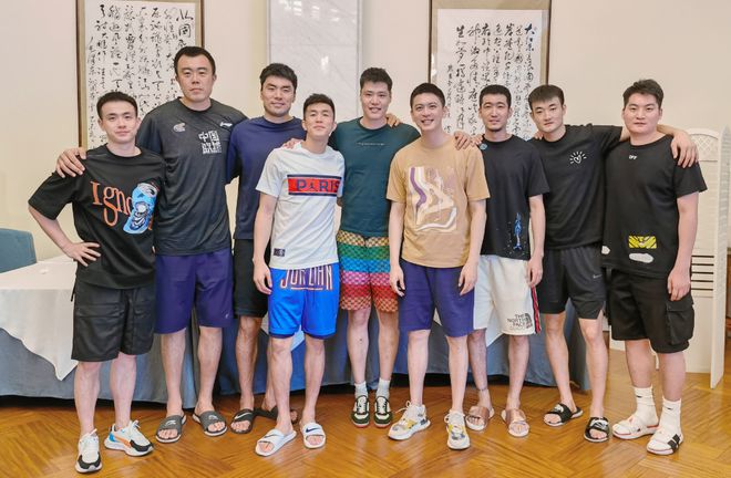 上午11点！前辽篮名宿贺天举确定复出携手王哲林冲新赛事冠军九游娱乐(图2)