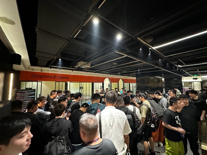 九游娱乐津杭战火将燃 回顾《街头篮球》SFSA重庆站精彩瞬间(图2)