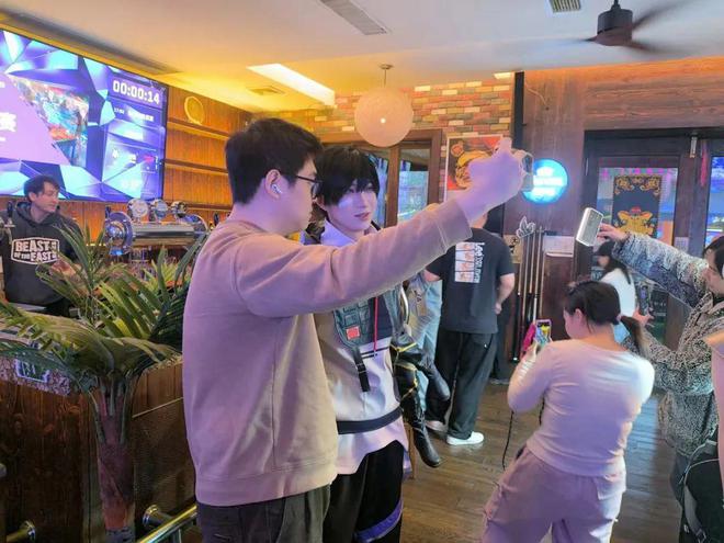 九游娱乐超430万这个FPS电竞赛事又一次创纪录了(图4)