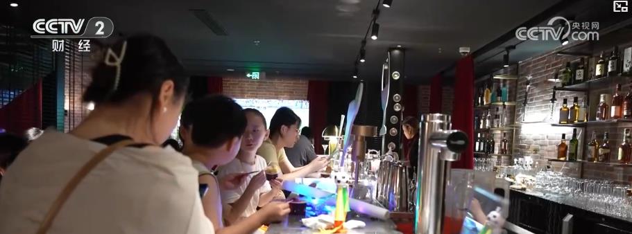 九游娱乐从观赛到消费：赛事点燃城市夜经济 创新消费场景实现多方共赢(图3)