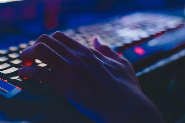 Epic游九游娱乐戏商城调整抽成政策2025电竞世界杯赛事规则公布(图3)