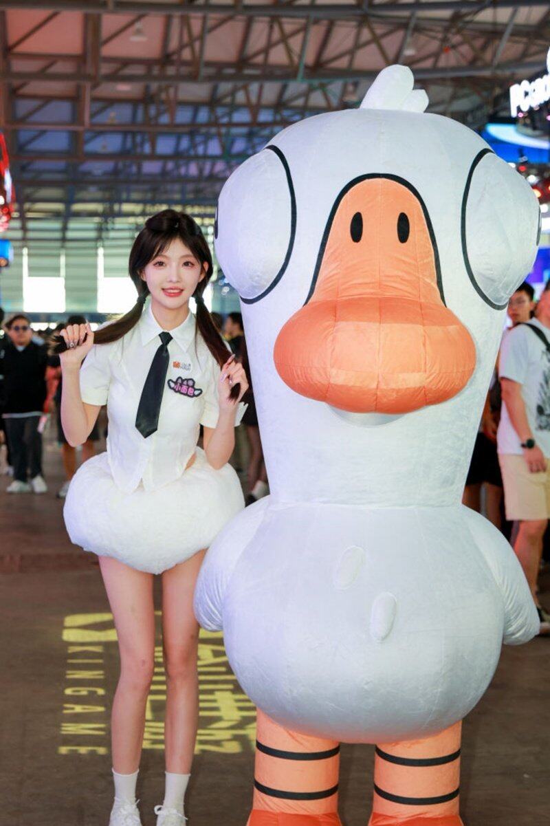 九游娱乐金山世游燃爆ChinaJoy 《鹅鸭杀》手游斩获多个年度最受期待奖(图2)