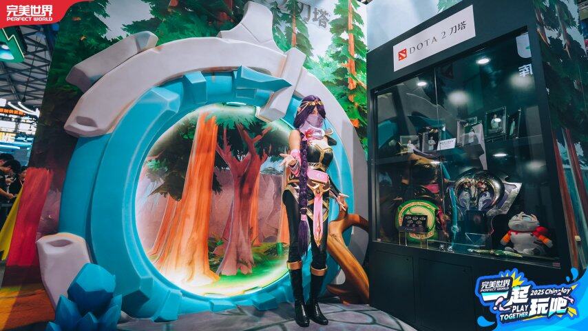 九游娱乐2025 ChinaJoy完美世界展区开幕 多元体验邀你“一起玩吧”(图4)